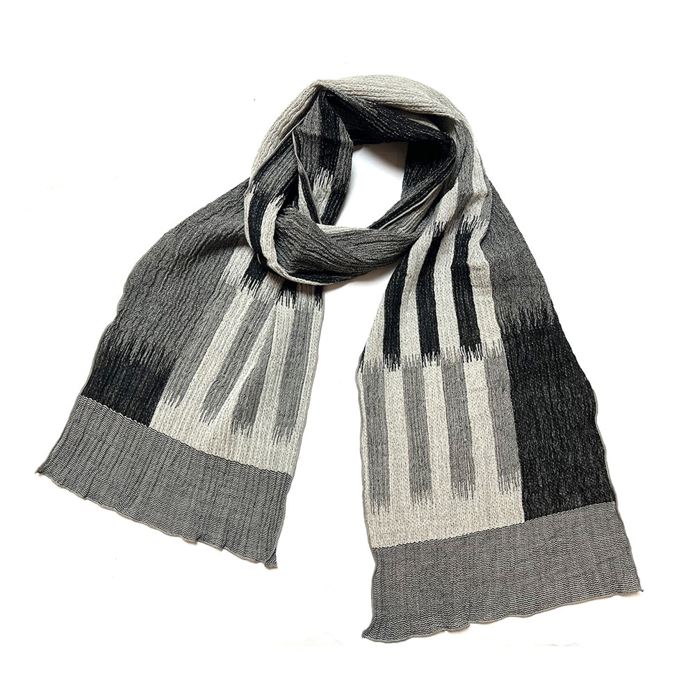 NUNO Jacquard Kasuri Scarf B/W accessories